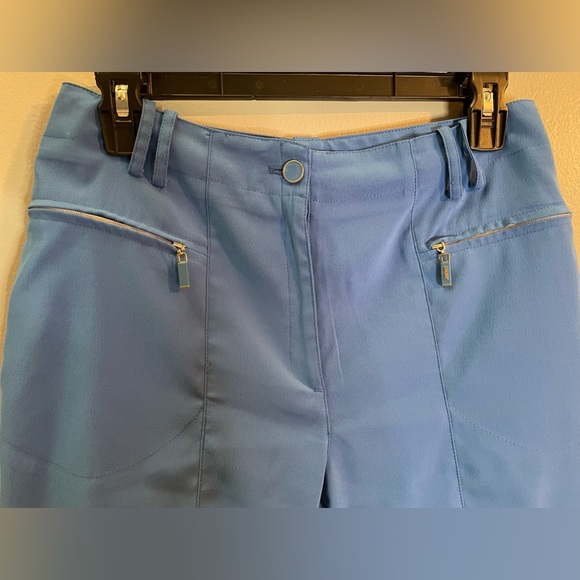 DKNY WOMEN'S BERMUDA GOLF RUNNING SHORTS BLUE SIZE 4 POLYESTER 97% SPANDEX 3% - Picture 2 of 5